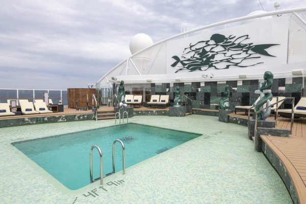 MSC Seaview, MSC Yacht Club