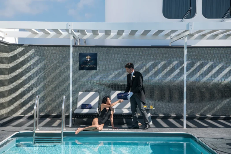 MSC Yacht Club Piscina Pool Deck