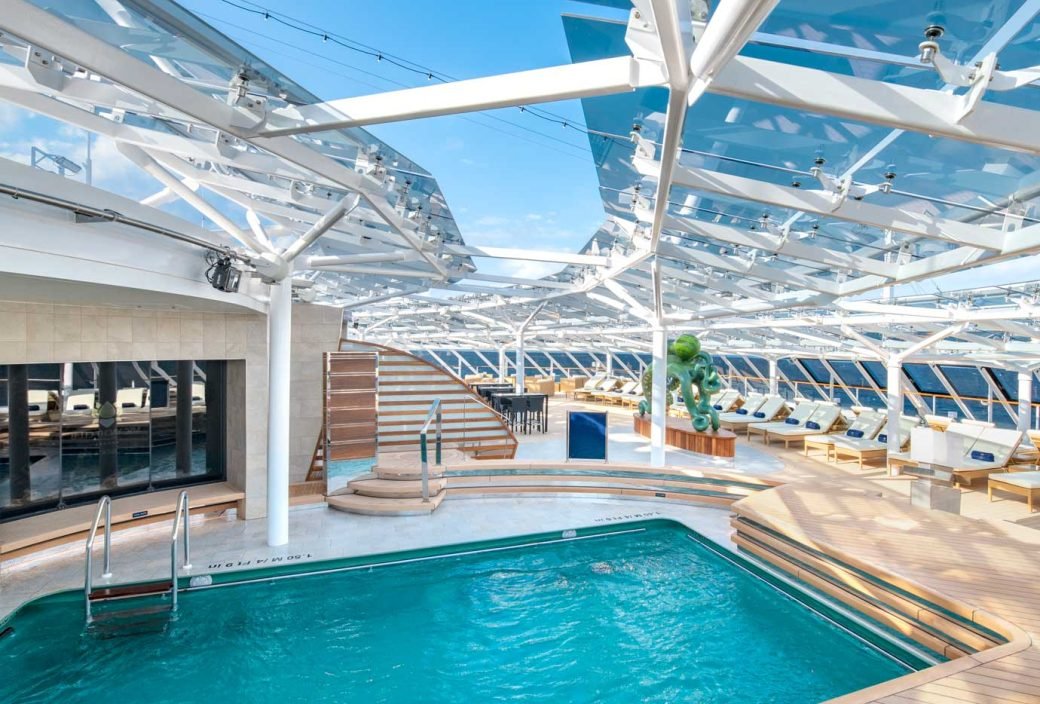 msc-yacht-club-sundeck-bar